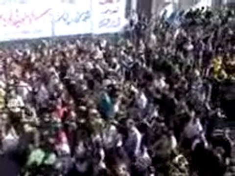 فري برس حماه حلفايا جمعة الجيش الحر يحميني 25 11 2011