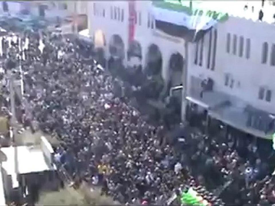 فري برس   حظر جوي مطلبنا مدينة ادلب جمعة الجيش الحر يحميني 25 11 2011