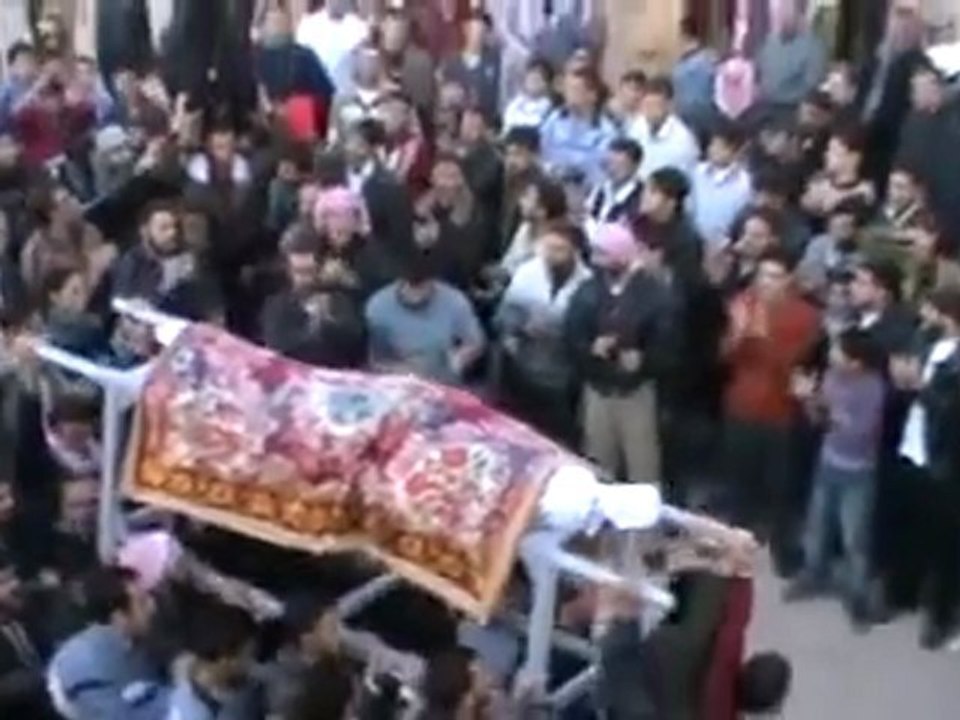 فري برس   تشيع الشهيد المجند قصي محمد الشامي 26 11 2011 ج2