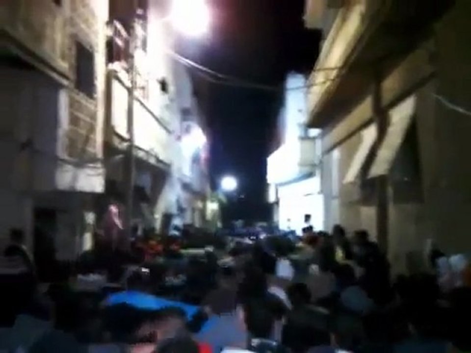 فري برس   حمص باب الدريب مسائية حي الصليبة هــوارة 27 11 2011