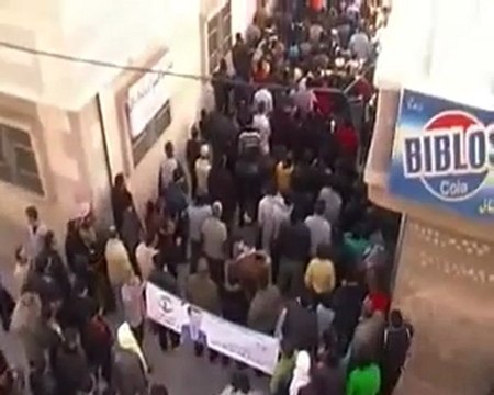 فري برس حمص كرم الزيتون التجاري مظاهرة بتشريف ضباط من الجيش الحر 25 11 2011