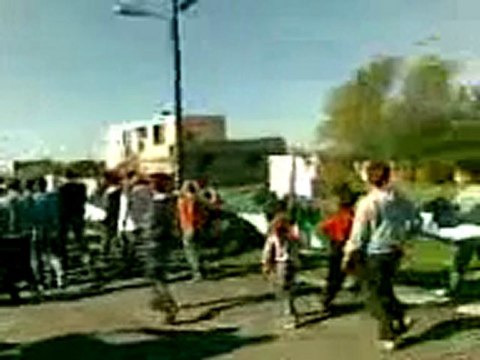 فري برس مظاهرات الحفة بابنا والجنكيل يلا ارحل يا بشار29 11 2011