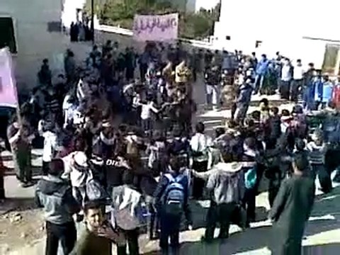 فري برس حماة مظاهرة طلابية من ابطا ل كفر زيتا 30 11 2011