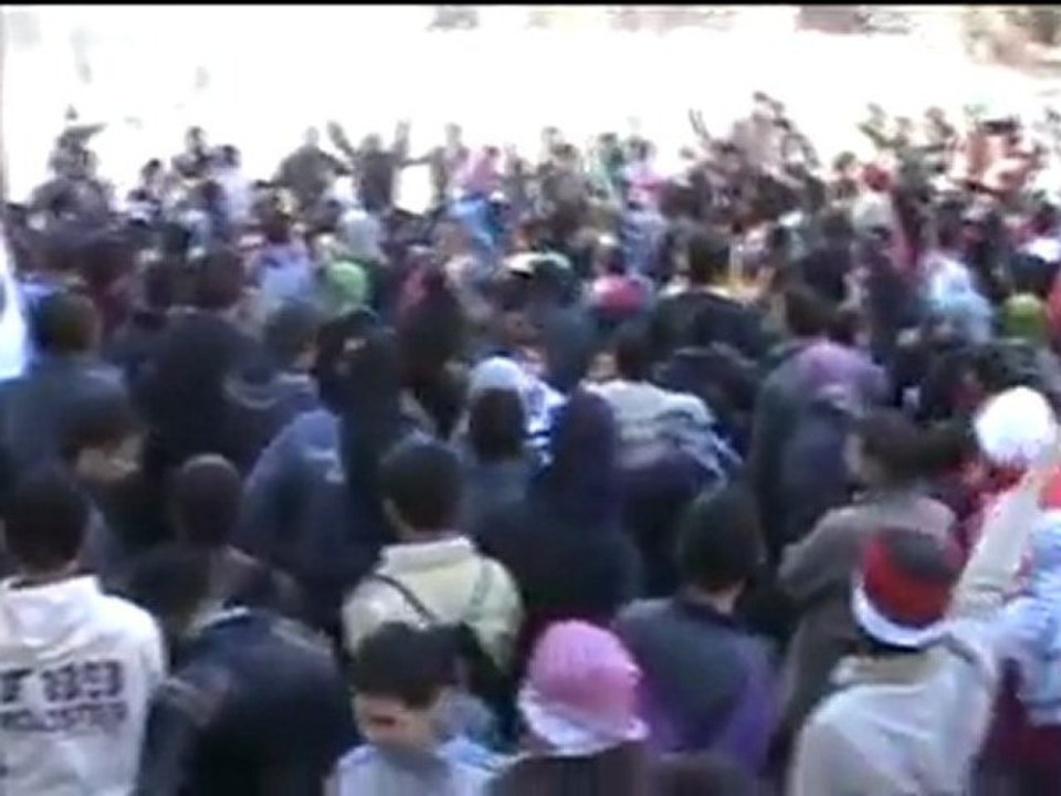 فري برس   مدينة ادلب انتشار القناصة والشبيحة 30 11 2011 ج1