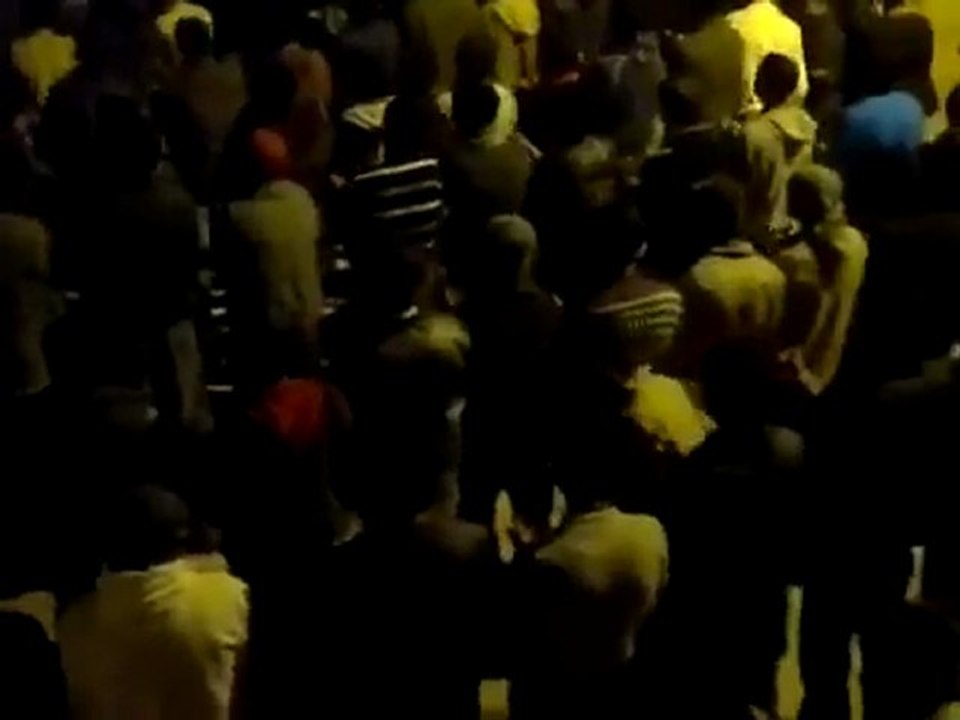 فري برس   درعا عتمان مظاهرة مسائية تهتف لداعل 30 11 2011