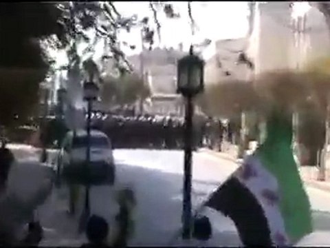 فري برس مدينة ادلب انتشار القناصة والشبيحة 30 11 2011 ج1