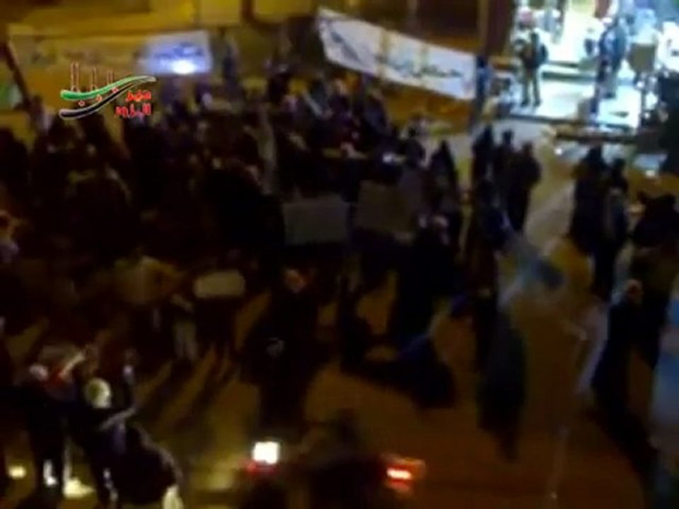 فري برس   دير الزور   مظاهرة مسائية في قرية هجين بديرالزور 6 12 2011