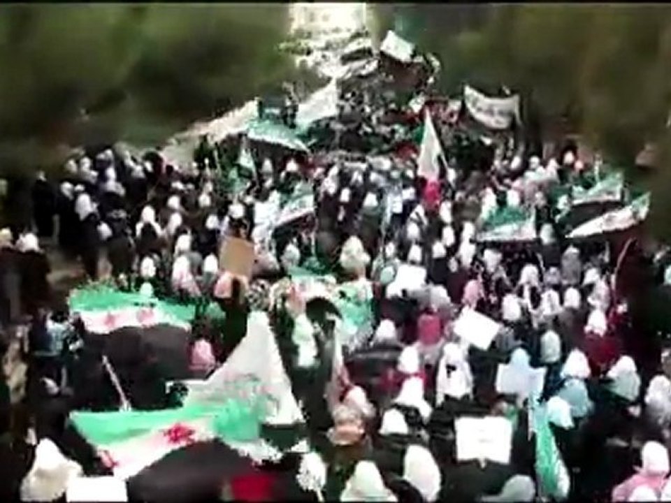 فري برس   حمص الانشاءات أحرار وحرائر وطلاب وطالبات الجامعات وطنا جنة 12 12 2011