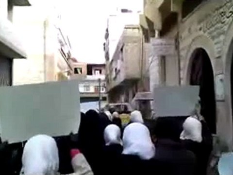 فري برس ريف دمشق داريا مظاهرة نسائية السبت 24 12 2011 ج5