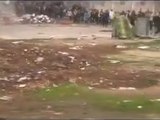 فري برس   حمص ابطال حي البياضة يقطعون شارع الموت 30 12 2011