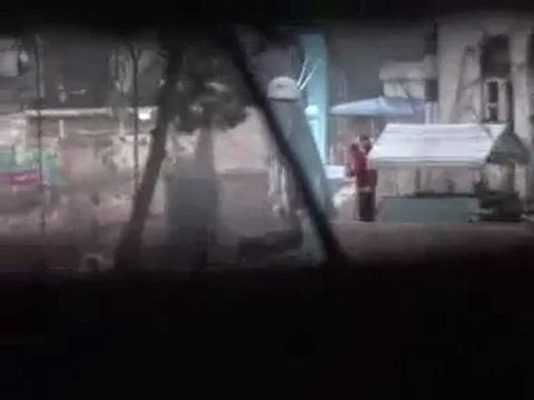 فري برس حماة عناصر الأمن و الشبيحة على سطح مبنى الحزب القديم 5 1 2012