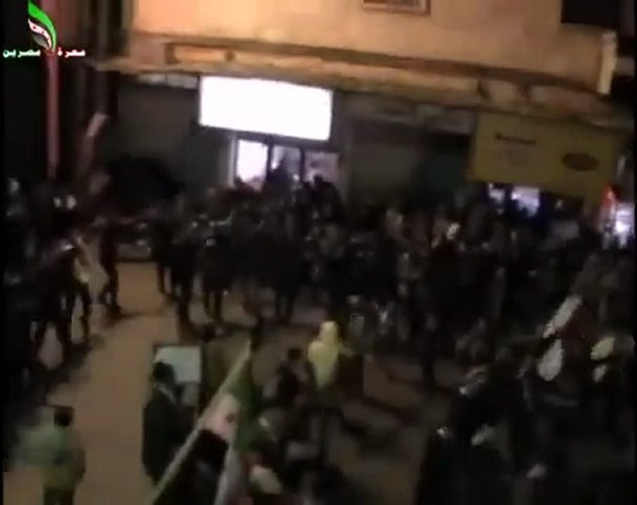 فري برس   ادلب مسائية معرة مصرين اروع أغنية هلا يابا السبت 7 1 2012