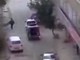 فري برس   قوات الأمن تقيم الحواجز كقطاع الطرق في شوارع المعضمية 11 1 2012