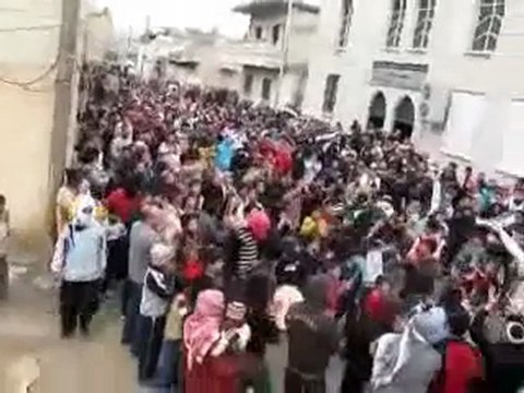 فري برس حماة حي مشاع جنوب الملعب مظاهرة اشاوس الحي في جمعة دعم الجيش الحر 13 1 2012 ج2