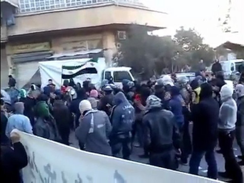فري برس   دمشق جوبر جمعة دعم الجيش الحر حرية رغم الأسد 13 1 2012 ج3