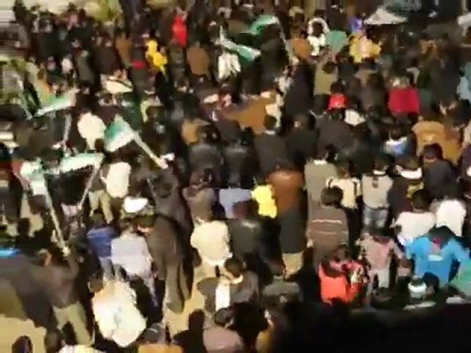 فري برس   حماه   حلفايا   مظاهرة مسائية رائعة 19 1 2012