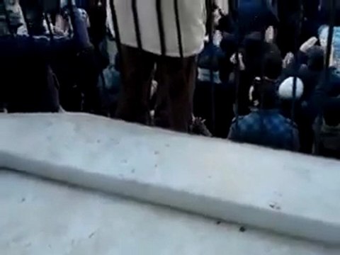 فري برس مظاهرة جامع القاعة جمعة معتقلي الثورة يوم 20 1 2012