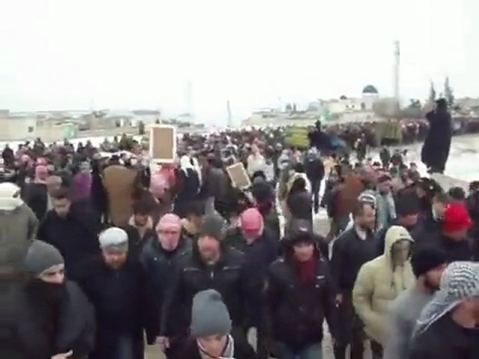 فري برس   ادلب حزانو تشييع الشهيد عبد الرحمن حبلص 22 1 2012 ج2