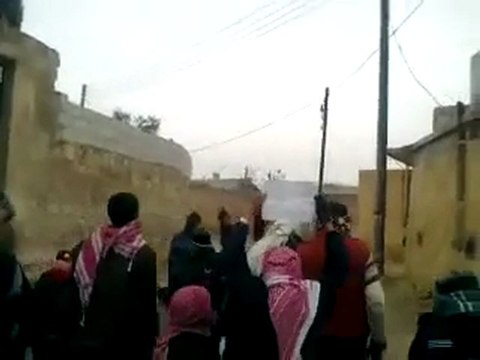 فري برس حلب حيان مظاهرة طلابية 8 12 2011 ج2