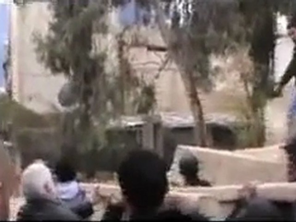 فري برس   حمص باب السباع الشهيد احمد محمد الابرش استشهد تحت التعذيب بعد ان خطفه الشبيحة وهو يقود سيارته 8 12 2011