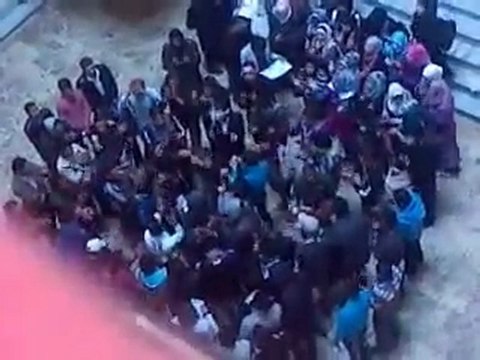فري برس درعا مظاهرات جامعة درعا كلية الاقتصاد 8 12 2011 ج3