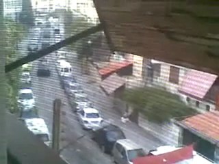 فري برس   حمص القصور مداهمة الحي بالمصفحات 8 12 2011