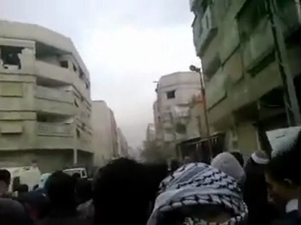 فري برس  ريف دمشق دوما مظاهرة طلابية بعد الدوام 8 12 2011