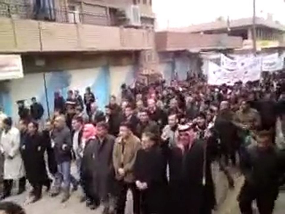 فري برس   مظاهرة أحرار مدينة الدرباسية   جمعة اضراب الكرامة 9 12 2011 ج1