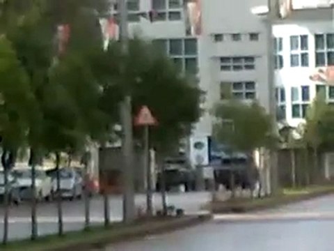 فري برس الحمرا استمرار المظاهرة رغم هجوم المصفحات جمعة إضراب الكرامة 9 12 2011