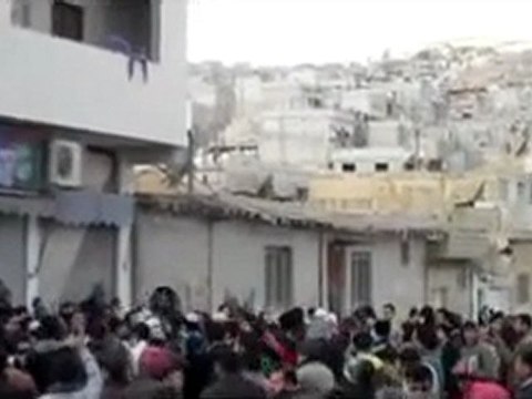 فري برس مظاهرة حي برزة الدمشقي بشار زعيم عصابة 9 12 2011