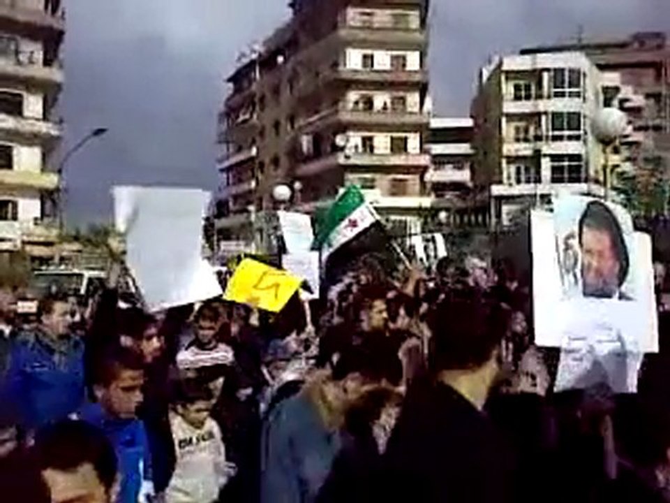 فري برس   النصرة   مظاهرة طرابلس الشام في جمعة اضراب الكرامة 9 12 2011 ج3