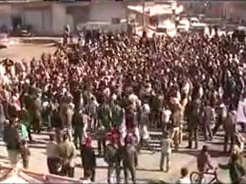 فري برس عدد كبير يشارك في تشيع الشهيد بلال عرفات رغم محاولات الامن منعهم من ذلك مدينة ضمير 10 12 2011