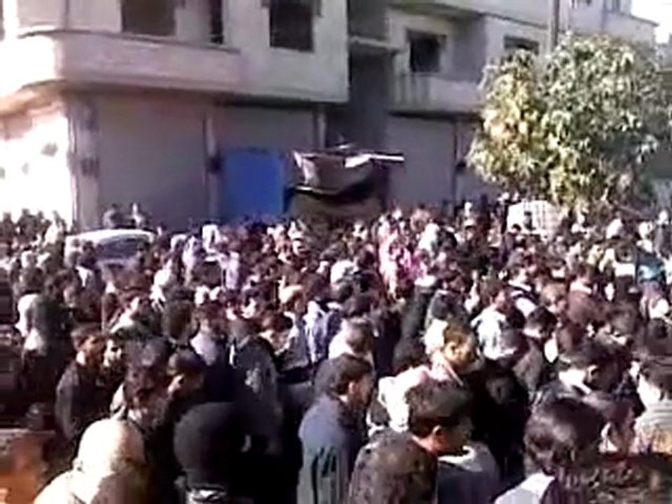 فري برس  زفاف شهداء كفربطنا في جمعة اضراب الكرامة 10 12 2011