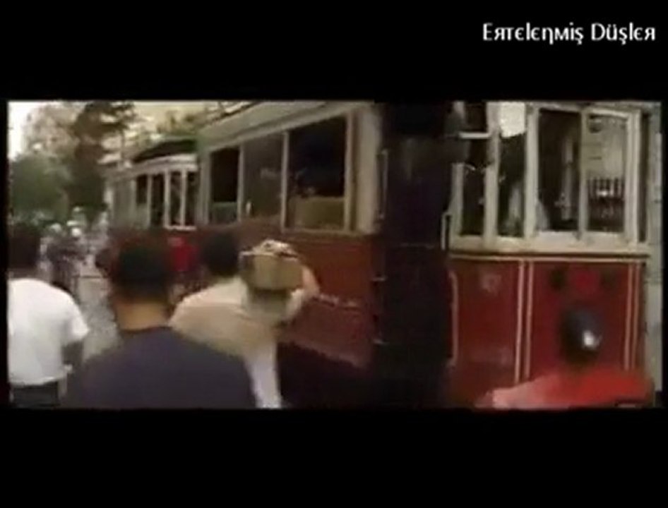 GRUP YORUM INSANLARIN ICINDEYIM