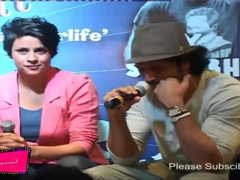 Farhan Akhtar & Gul Panag Kitting @ Book Launch The Wednesday Soul