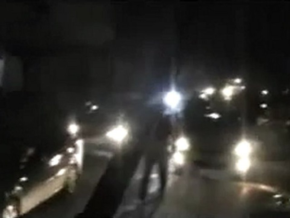 فري برس   احتفال اهل حمص بنصر كتيبة الفاروق بعد ردع قوات الاسد 14 12 2011