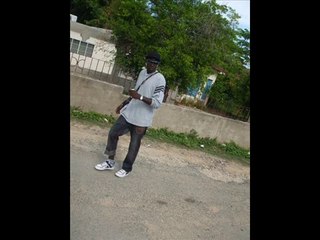 Sentenal - Neat An Clean (Gear Up Riddim) Different Medz Entertainment}