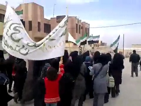 فري برس حماه صوران مظاهرة حرائر المدينة 14 12 2011