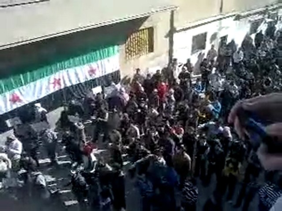 حماه حي الحميدية جمعة الجامعة العربية تقتلنا قبل...