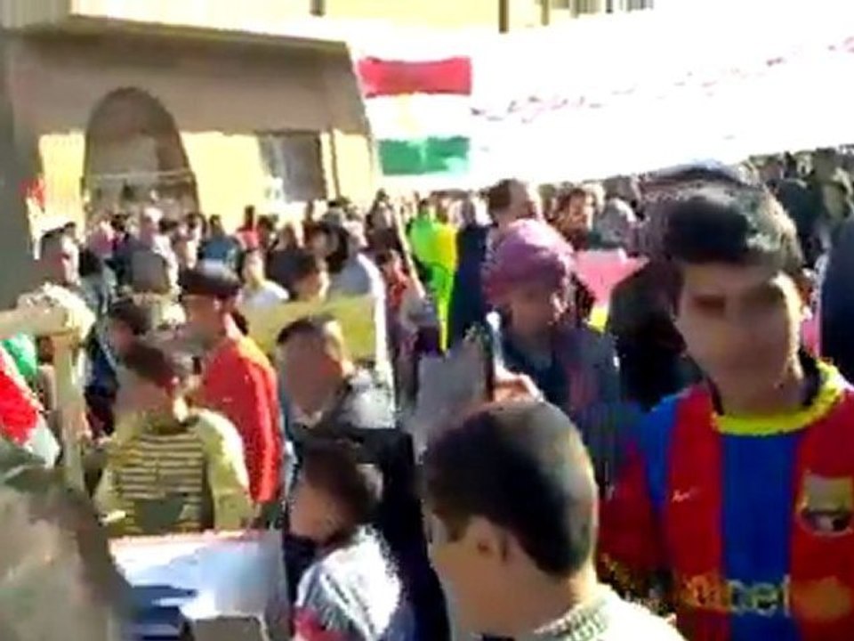 فري برس   أحرار مدينة الدرباسية في جمعة الجامعة العربية تقتلنا 16 12 2011 ج1