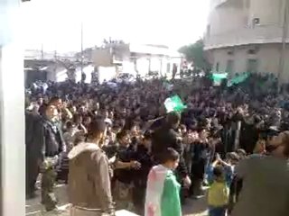 حماة اللطامنه في جمعة الجامعة العربية تقتلنا