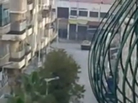 فري برس حماة الحميدية اقتحام الدبابات وقصف عشوائي 14 12 2011