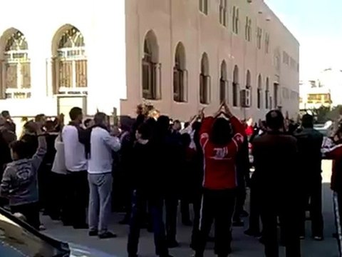 فري برس حماه حي الكرامة جمعة الجامعة العربة تقتلنا16 12 2011
