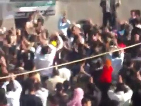 فري برس حمص عشيرة مظاهرة رااائعة ياحمص حنا معاكي للموت 16 12 2011