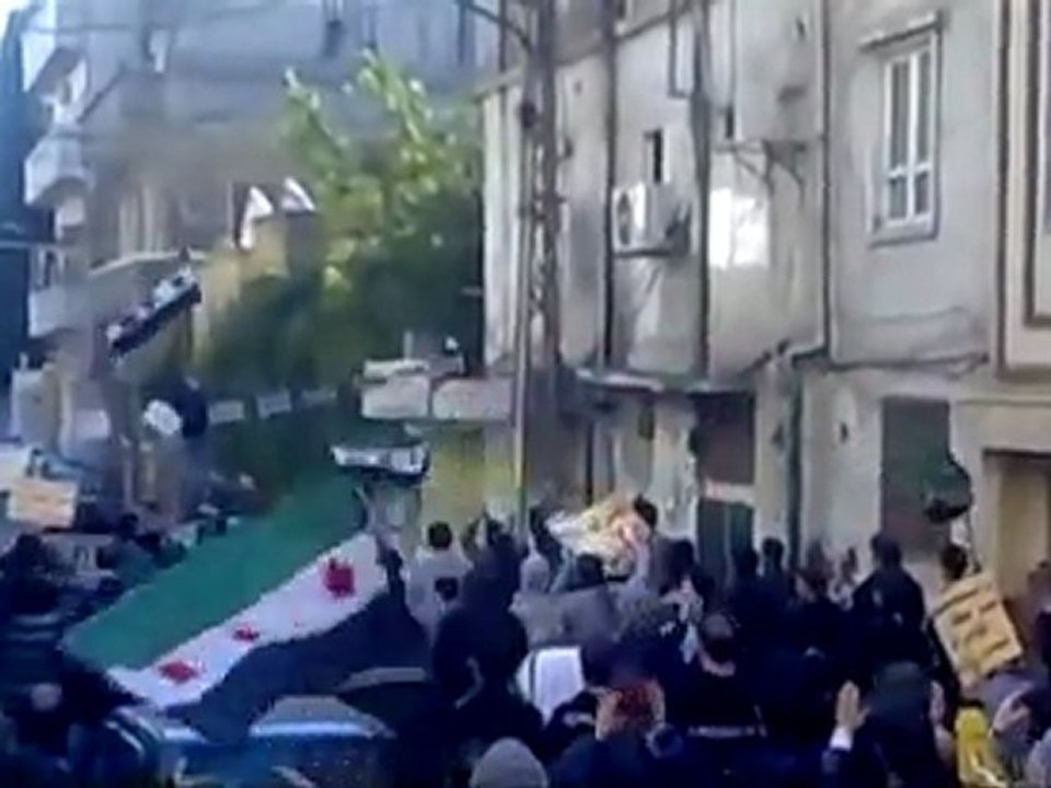 فري برس   حمص   الحمراء   جمعة الجامعة العربية تقتلنا 16 12 2011