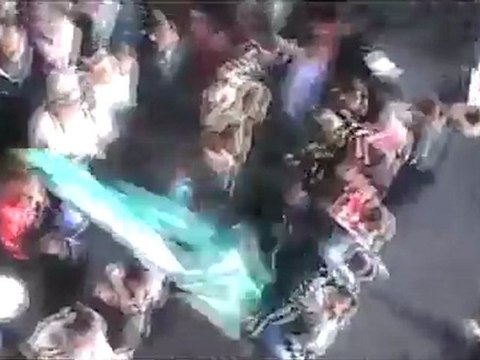 فري برس حمص باباعمرو جمعة الجامعة العربية تقتلنا هتاف جاييك الدور يا زرافة 16 12 2011