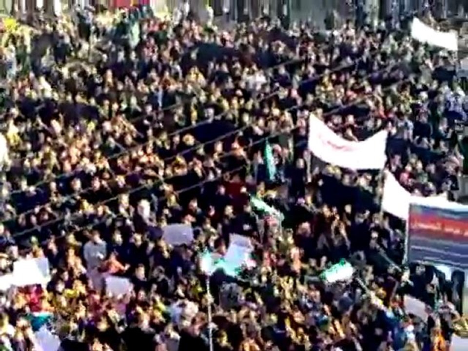 فري برس   حماة   مدينة صوران جمعة الجامعة العربية تقتلنا 16 12 2011