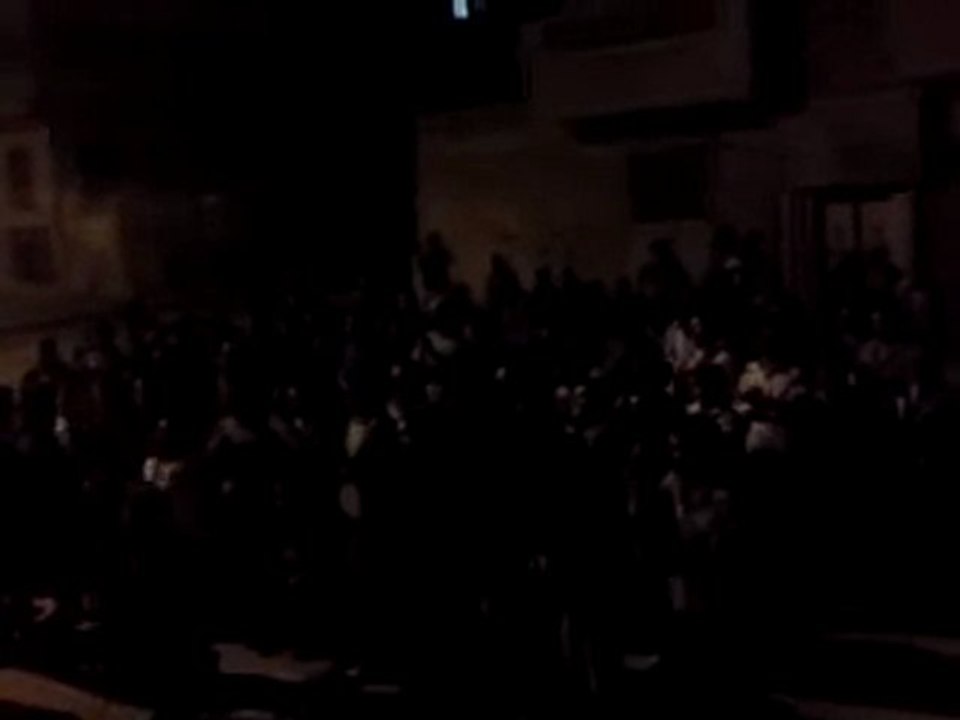 فري برس   حماة مسائية اشاوس حي القصور 16 12 2011