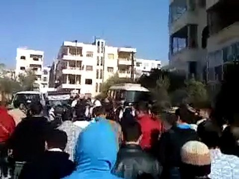 فري برس حماه شارع الثلاثين جمعة الجامعة العربية تقتلنا 16 12 2011