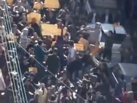 فري برس حمص الملعب رغم الحصار جمعة الجامعة العربية تقتلنا 16 12 2011